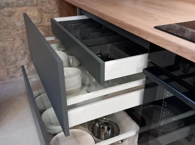 アパート Hidden Heritage スクラーディン